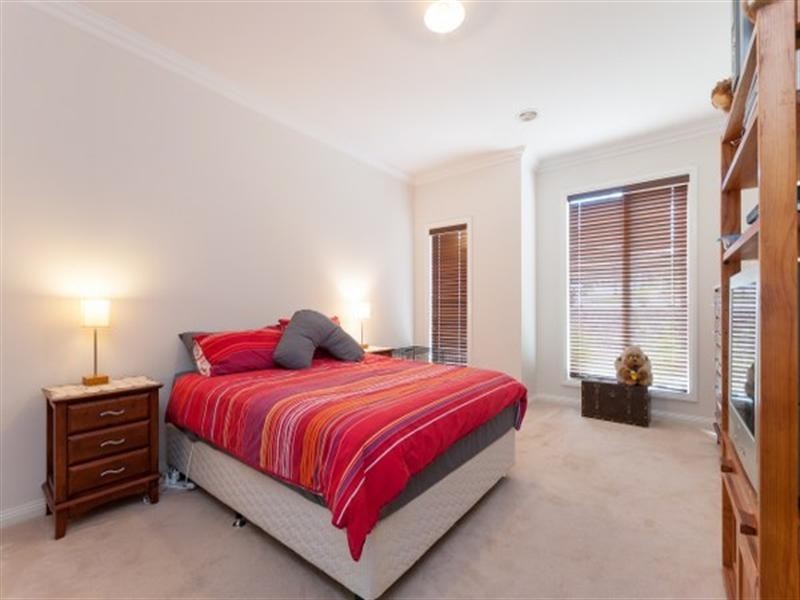 31 Royal Terrace, Craigieburn VIC 3064