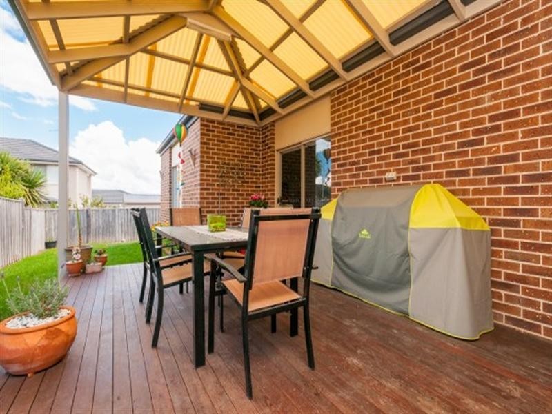 31 Royal Terrace, Craigieburn VIC 3064