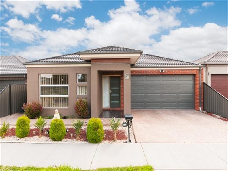 111 Huntington Drive, Craigieburn VIC 3064