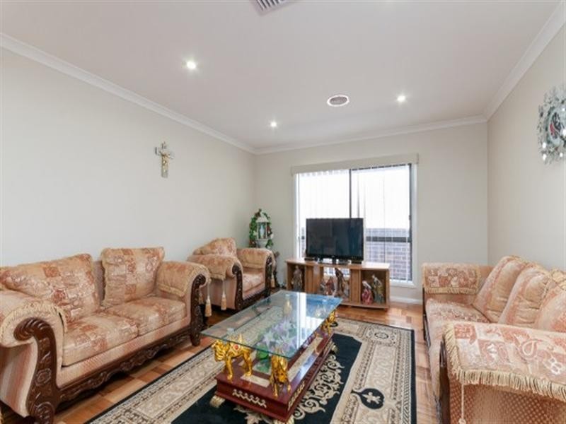 111 Huntington Drive, Craigieburn VIC 3064