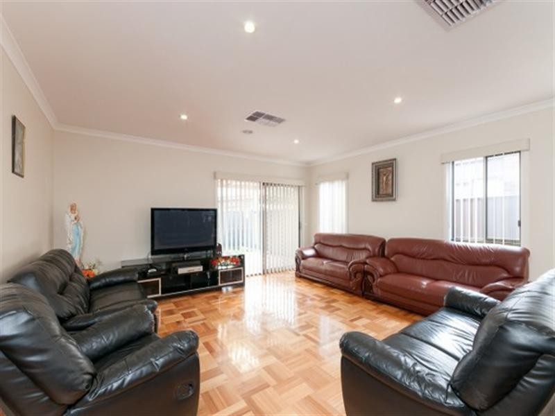 111 Huntington Drive, Craigieburn VIC 3064