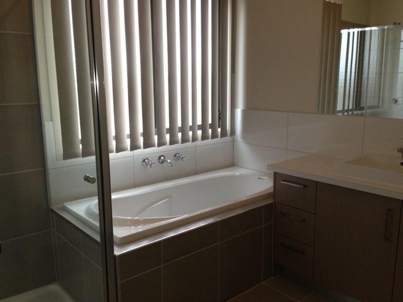 1/4 Delany Lane, Craigieburn VIC 3064