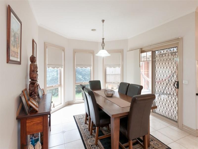 4 Lilac Close, Craigieburn VIC 3064