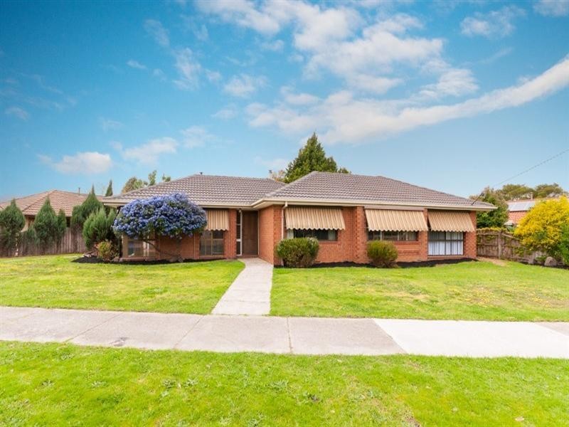 4 Axminster Drive, Craigieburn VIC 3064