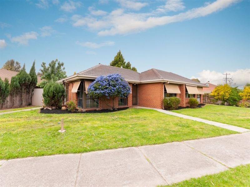 4 Axminster Drive, Craigieburn VIC 3064