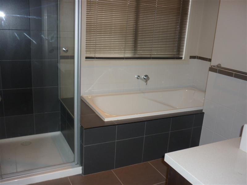 37 Middlesborough Drive, Craigieburn VIC 3064