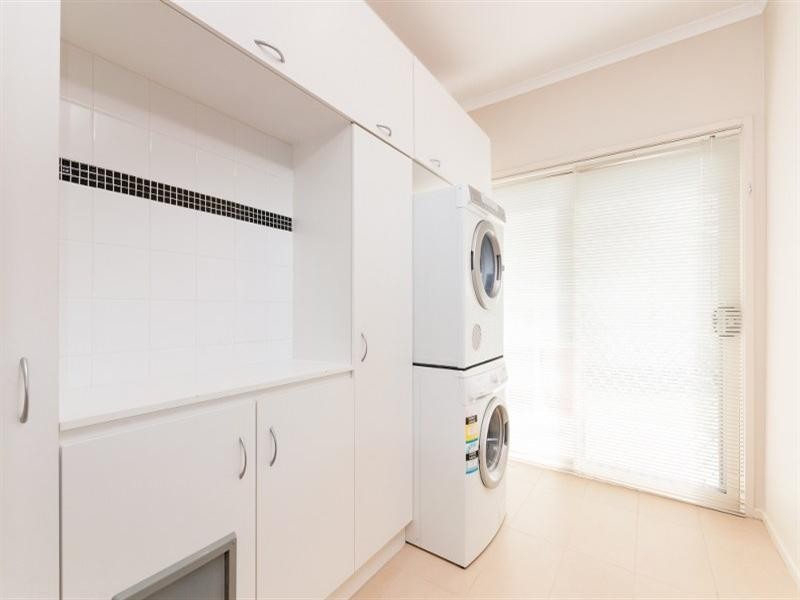 10 Glengarry Place, Craigieburn VIC 3064