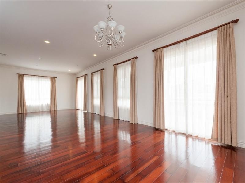 37 Royal Terrace, Craigieburn VIC 3064
