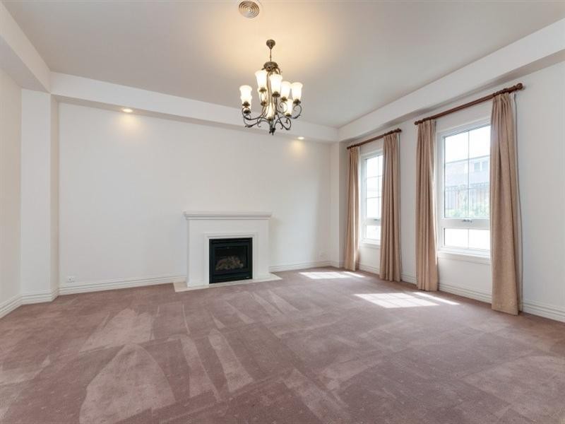 37 Royal Terrace, Craigieburn VIC 3064