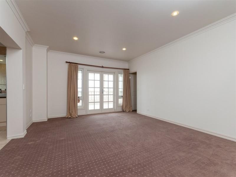 37 Royal Terrace, Craigieburn VIC 3064