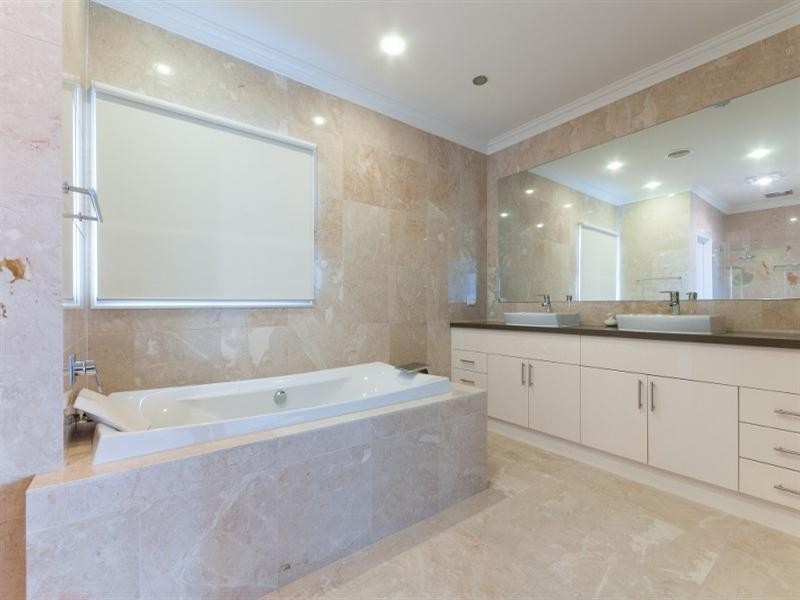 37 Royal Terrace, Craigieburn VIC 3064