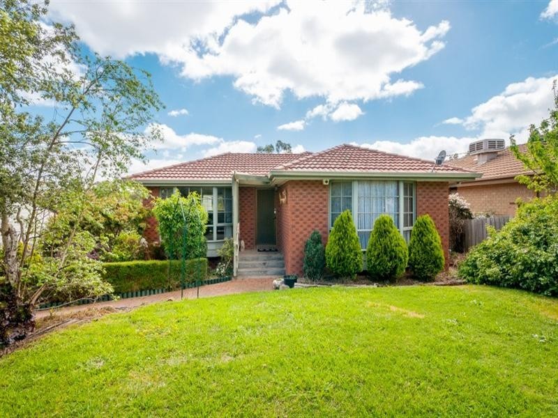 24 Axminster Drive, Craigieburn VIC 3064