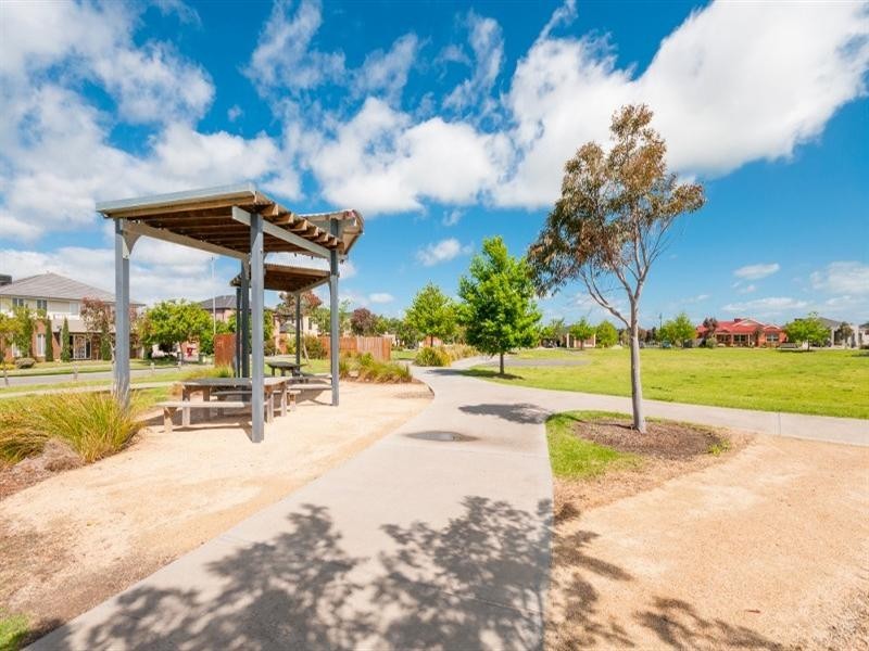 47 Bellfield Drive, Craigieburn VIC 3064