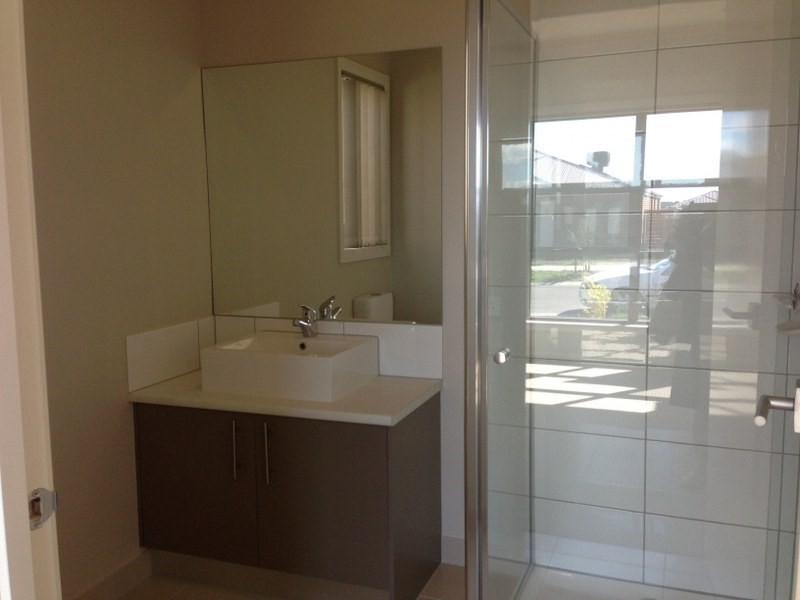 24 Taormina Street, Greenvale VIC 3059