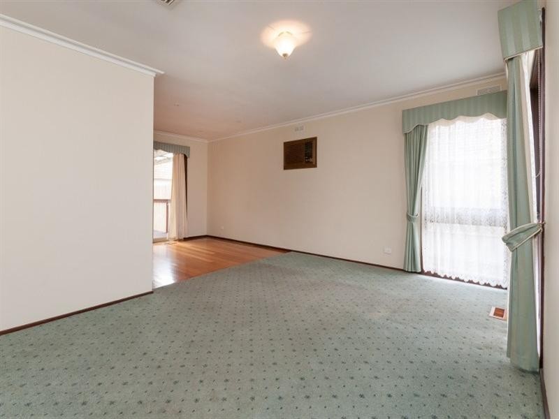 30 Wattleglen Street, Craigieburn VIC 3064