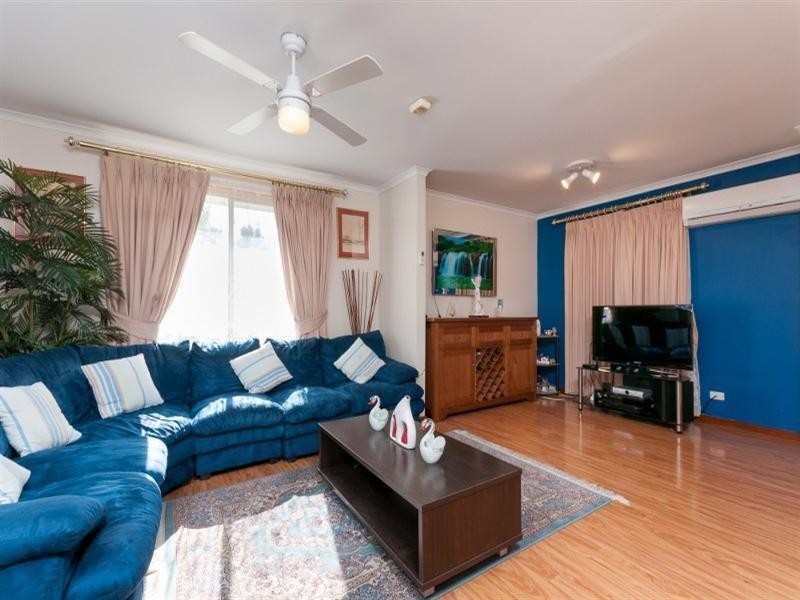 1 Surrey Court, Craigieburn VIC 3064