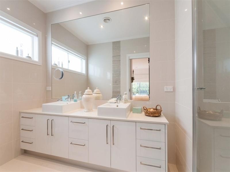 6 Cheltenham Close, Craigieburn VIC 3064