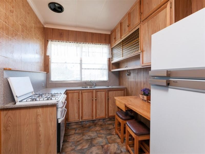 8 Warragul Street, Dallas VIC 3047