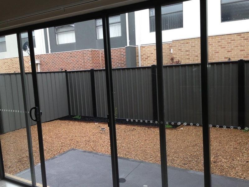 4/4 Fermont Avenue, Craigieburn VIC 3064