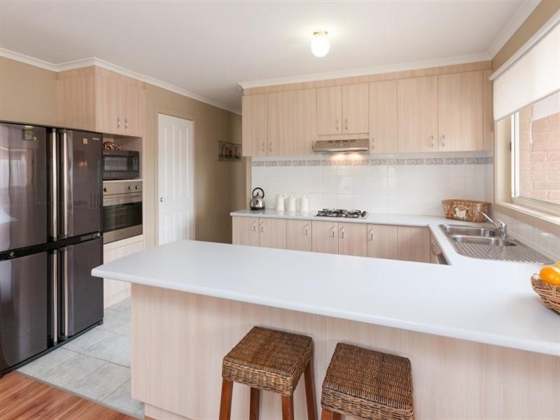 23 Thames Way, Roxburgh Park VIC 3064