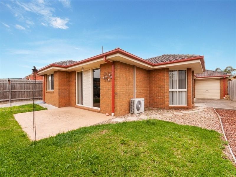 23 Thames Way, Roxburgh Park VIC 3064