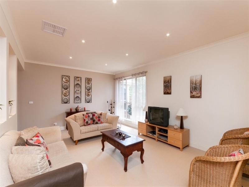 42 Royal Terrace, Craigieburn VIC 3064