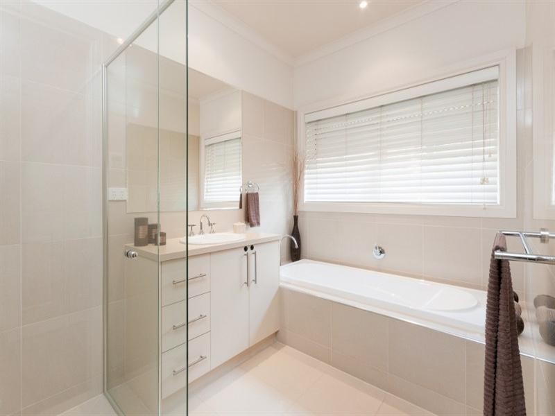 42 Royal Terrace, Craigieburn VIC 3064