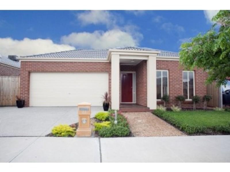 22 Blairgowrie Drive, Craigieburn VIC 3064