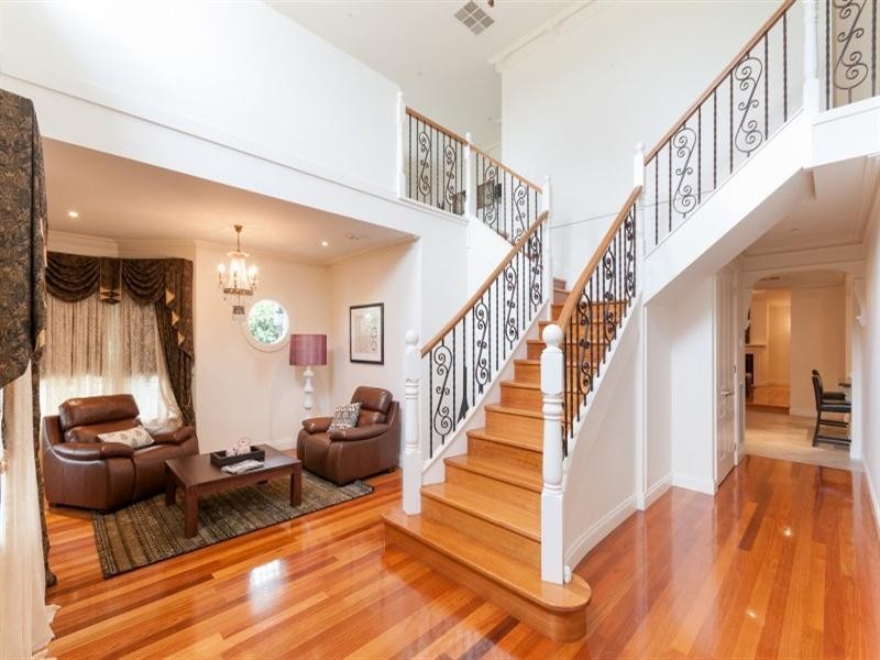 16 Windrock Avenue, Craigieburn VIC 3064