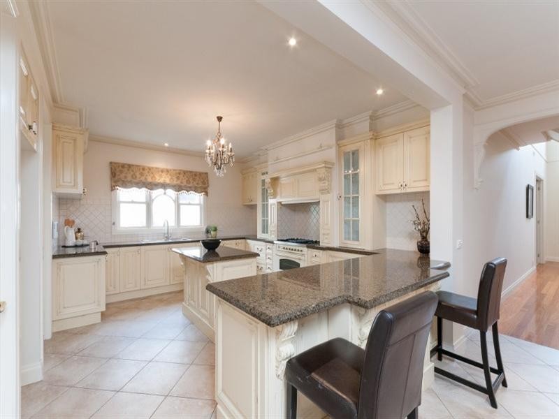 16 Windrock Avenue, Craigieburn VIC 3064