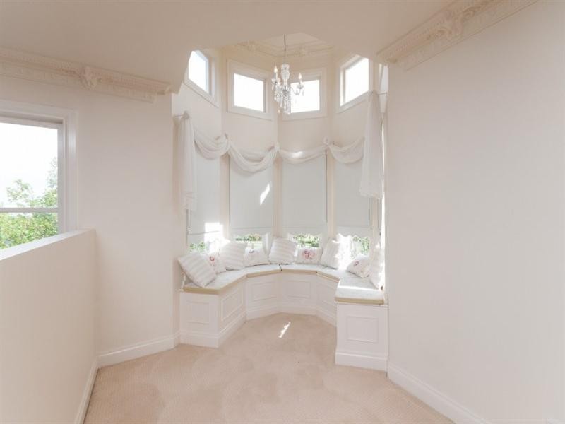 16 Windrock Avenue, Craigieburn VIC 3064