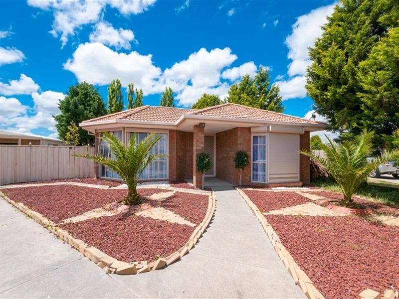 14 Nunney Court, Craigieburn VIC 3064