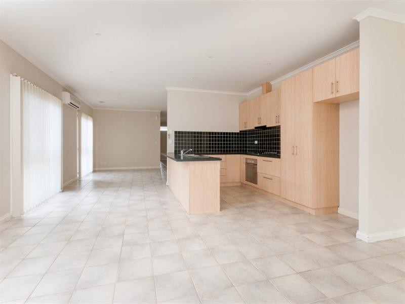 9 St Cloud Green, Craigieburn VIC 3064
