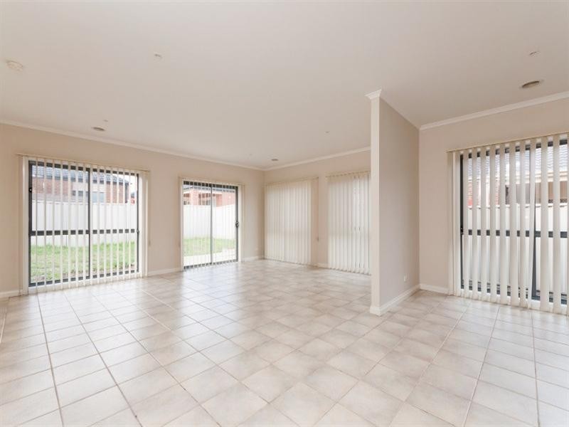 9 St Cloud Green, Craigieburn VIC 3064