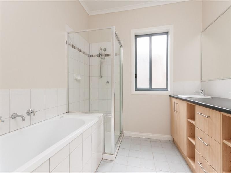 9 St Cloud Green, Craigieburn VIC 3064