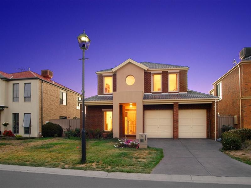 5 Greenhill Place, Craigieburn VIC 3064