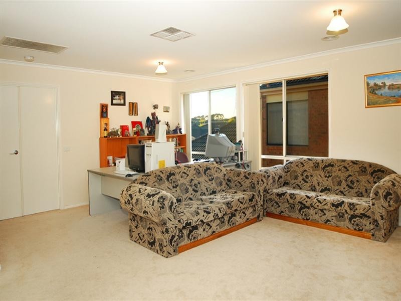 5 Greenhill Place, Craigieburn VIC 3064