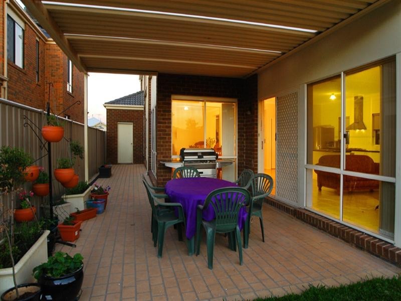 5 Greenhill Place, Craigieburn VIC 3064