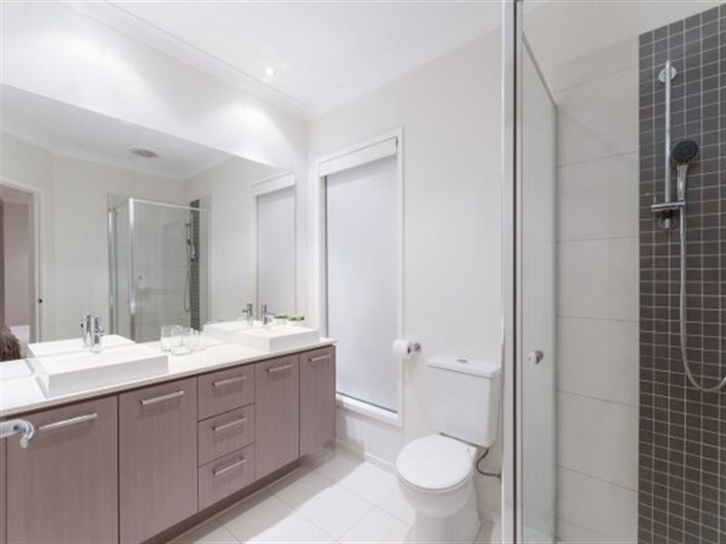 7 Markham Court, Roxburgh Park VIC 3064