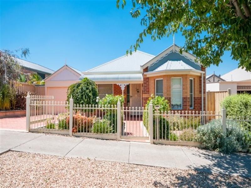 7 Reay Drive, Craigieburn VIC 3064