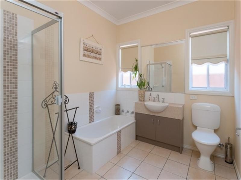 7 Reay Drive, Craigieburn VIC 3064