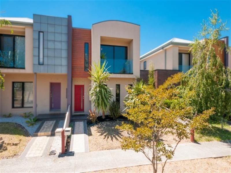 27 Orlando Drive, Roxburgh Park VIC 3064