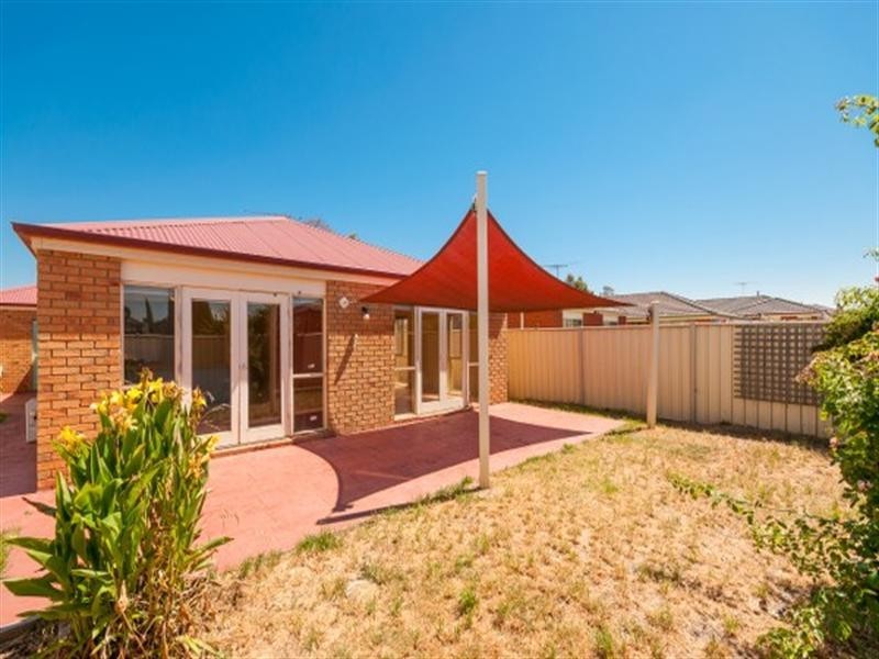 13 Limpopa Square, Roxburgh Park VIC 3064