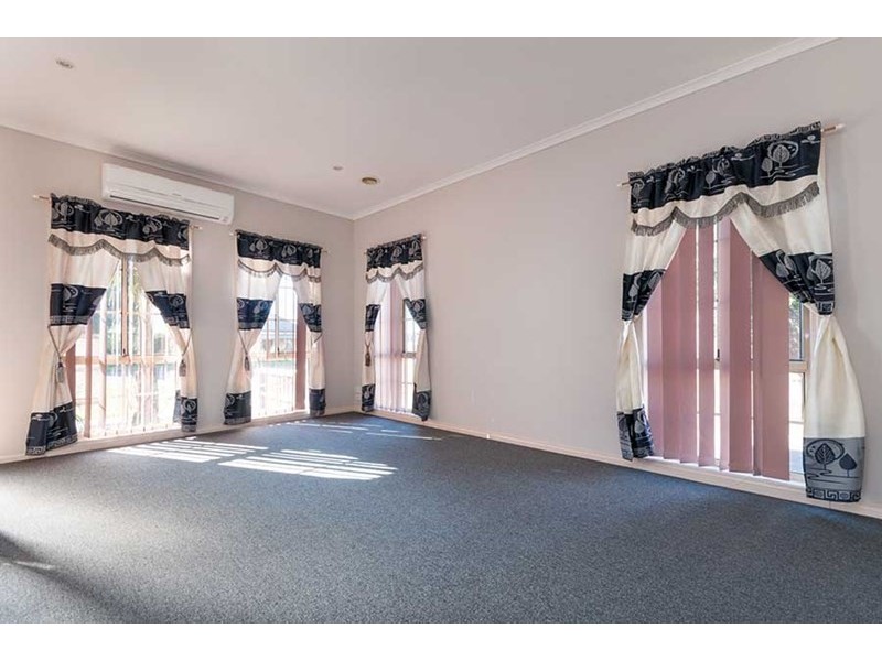 27 Davisson Street, Epping VIC 3076