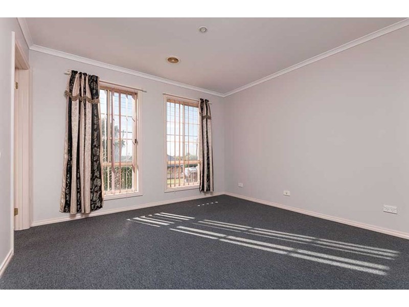 27 Davisson Street, Epping VIC 3076