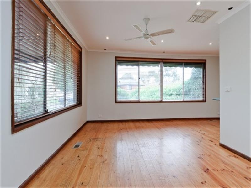 6 Waverley Court, Craigieburn VIC 3064