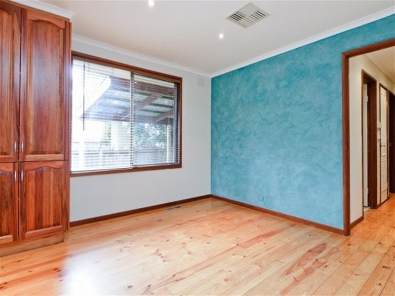 6 Waverley Court, Craigieburn VIC 3064