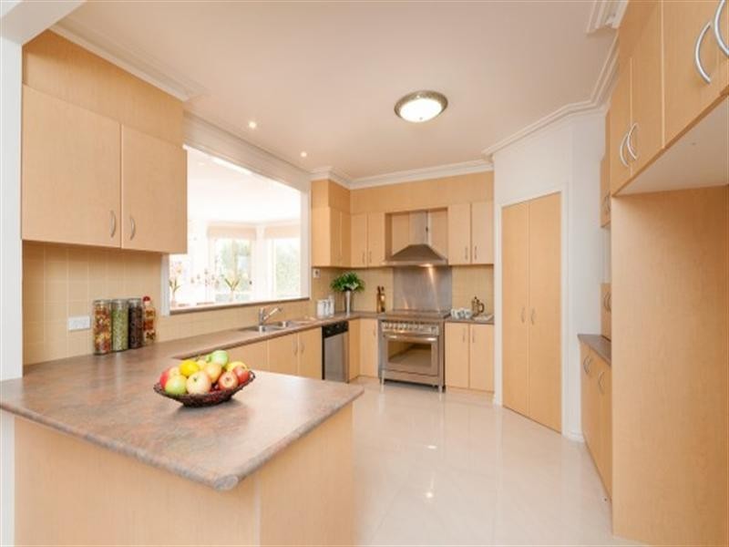 20 Dorset Drive, Greenvale VIC 3059