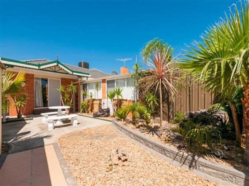 35 Kilmore Crescent, Dallas VIC 3047