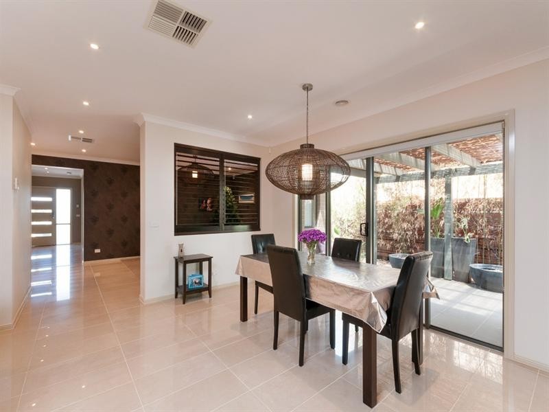 19 Fletcher Road, Craigieburn VIC 3064